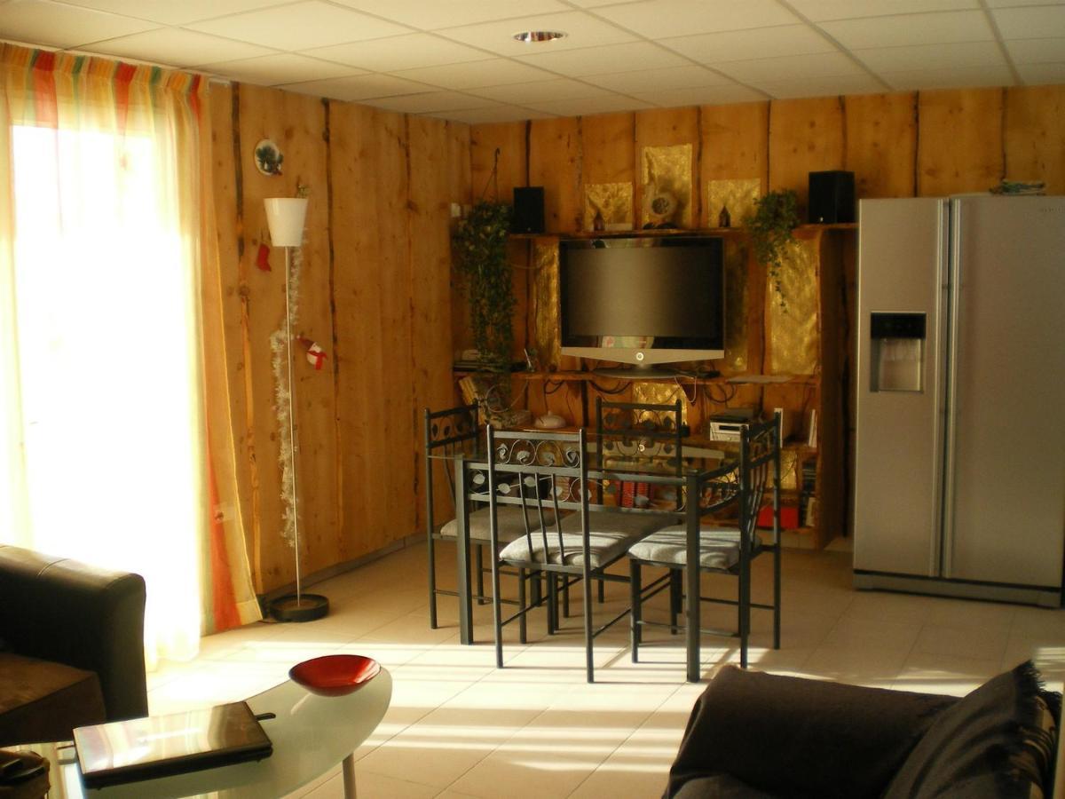 Hotel Restaurant Lancheton Saint-Julien-Mont-Denis Exterior photo