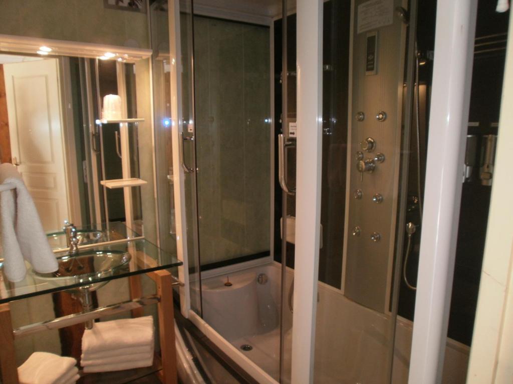 Hotel Restaurant Lancheton Saint-Julien-Mont-Denis Room photo